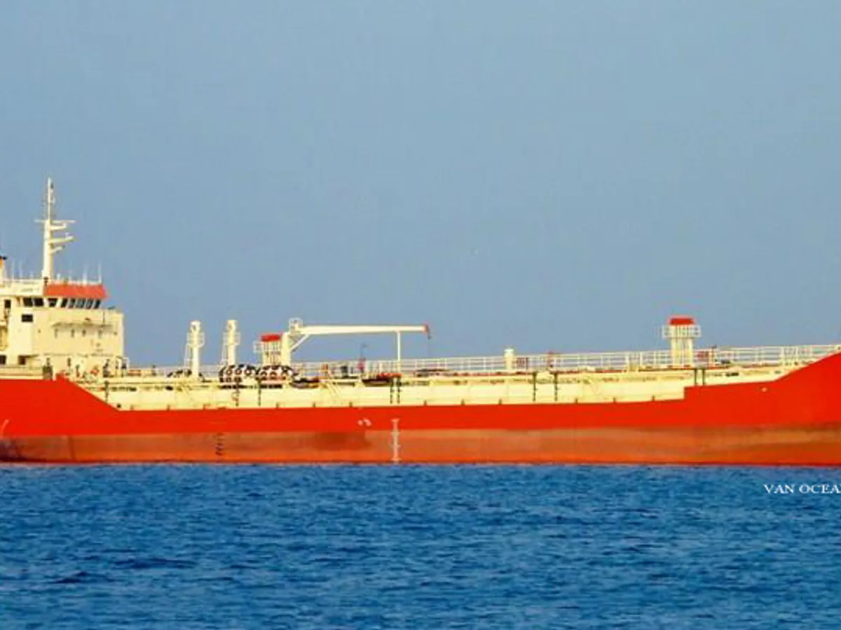 Olie-/chemikaliëntanker te koop
