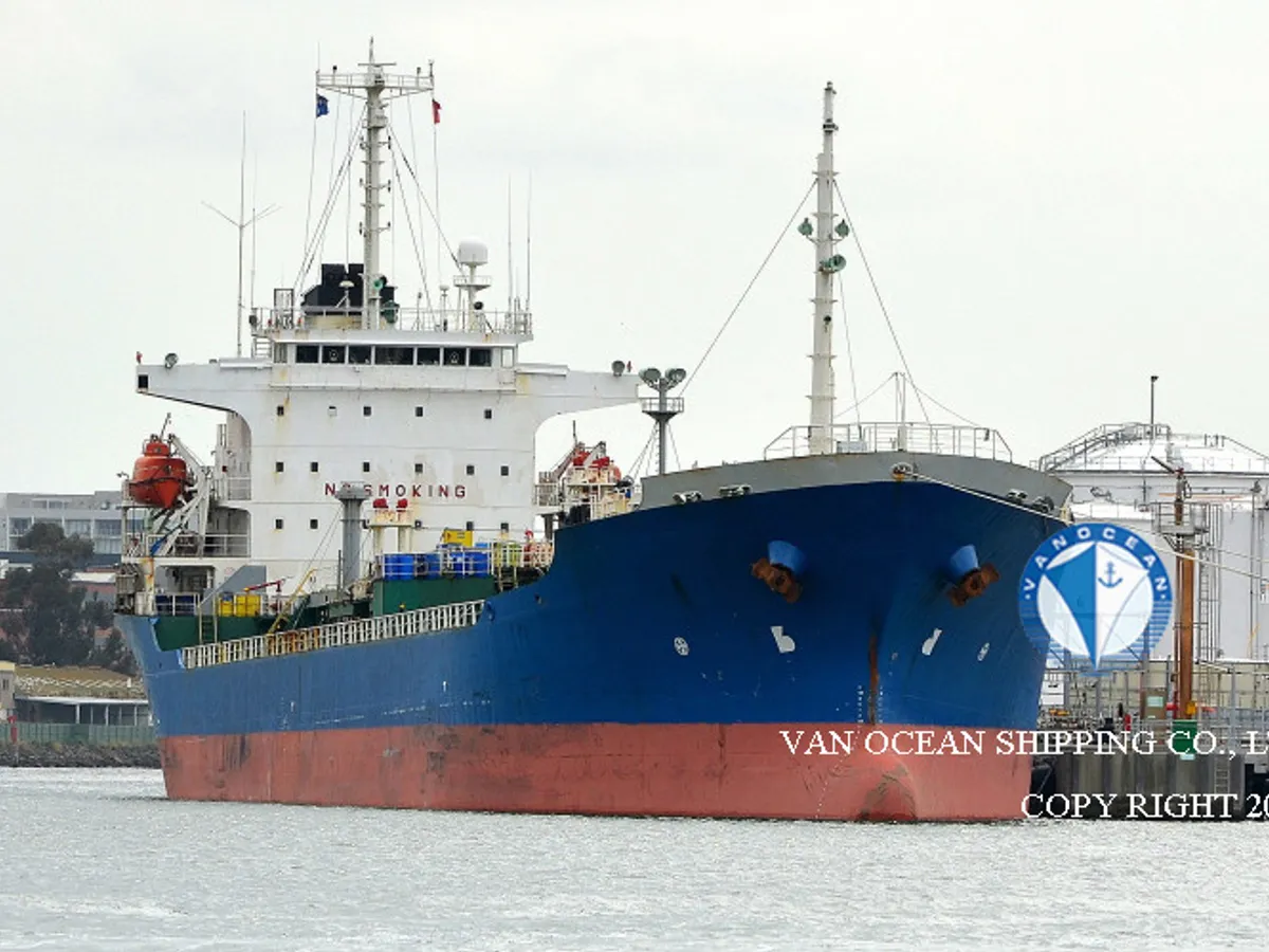 Olie-/chemikaliëntanker te koop