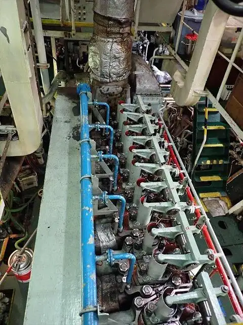 Olie-/chemikaliëntanker te koop