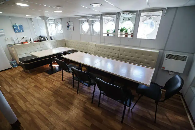 Containerschip te koop