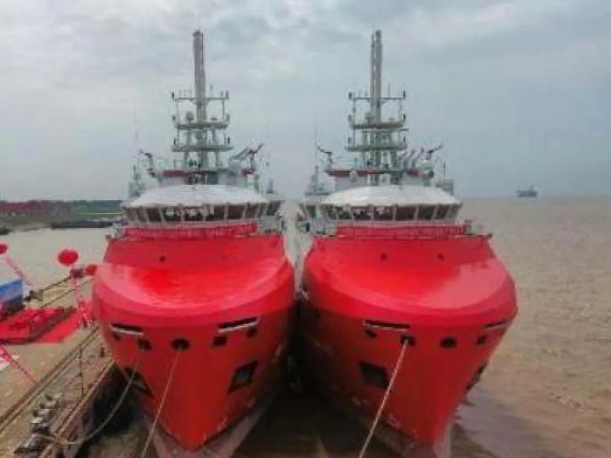 Offshore- en servicevaartuigen te koop