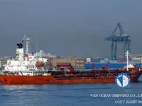 Olie-/chemikaliëntanker te koop