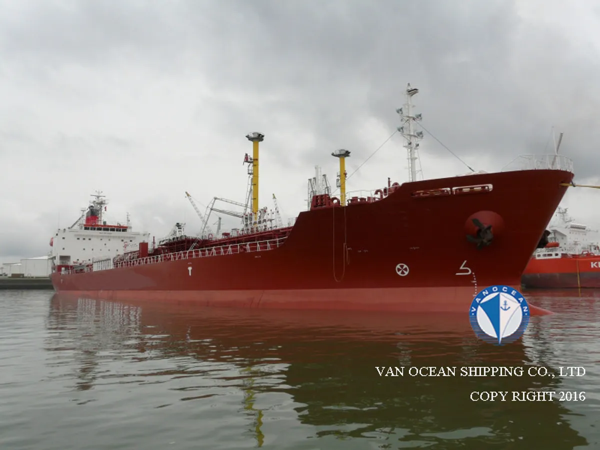 Olie-/chemikaliëntanker te koop