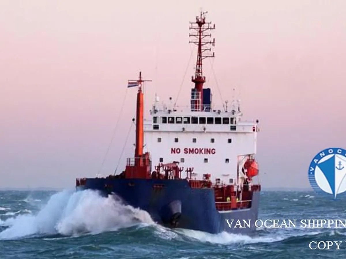 Olie-/chemikaliëntanker te koop