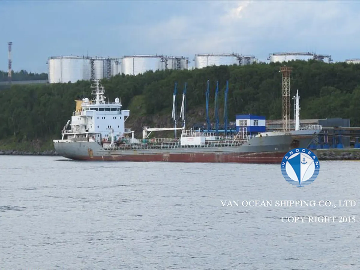Olie-/chemikaliëntanker te koop