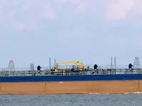 Olie-/chemikaliëntanker te koop