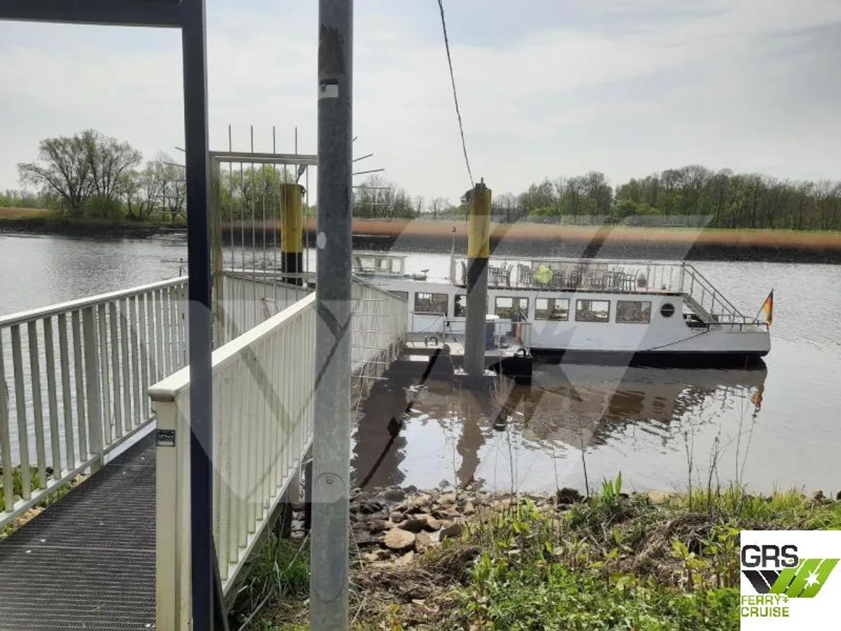 Rondvaartboot te koop
