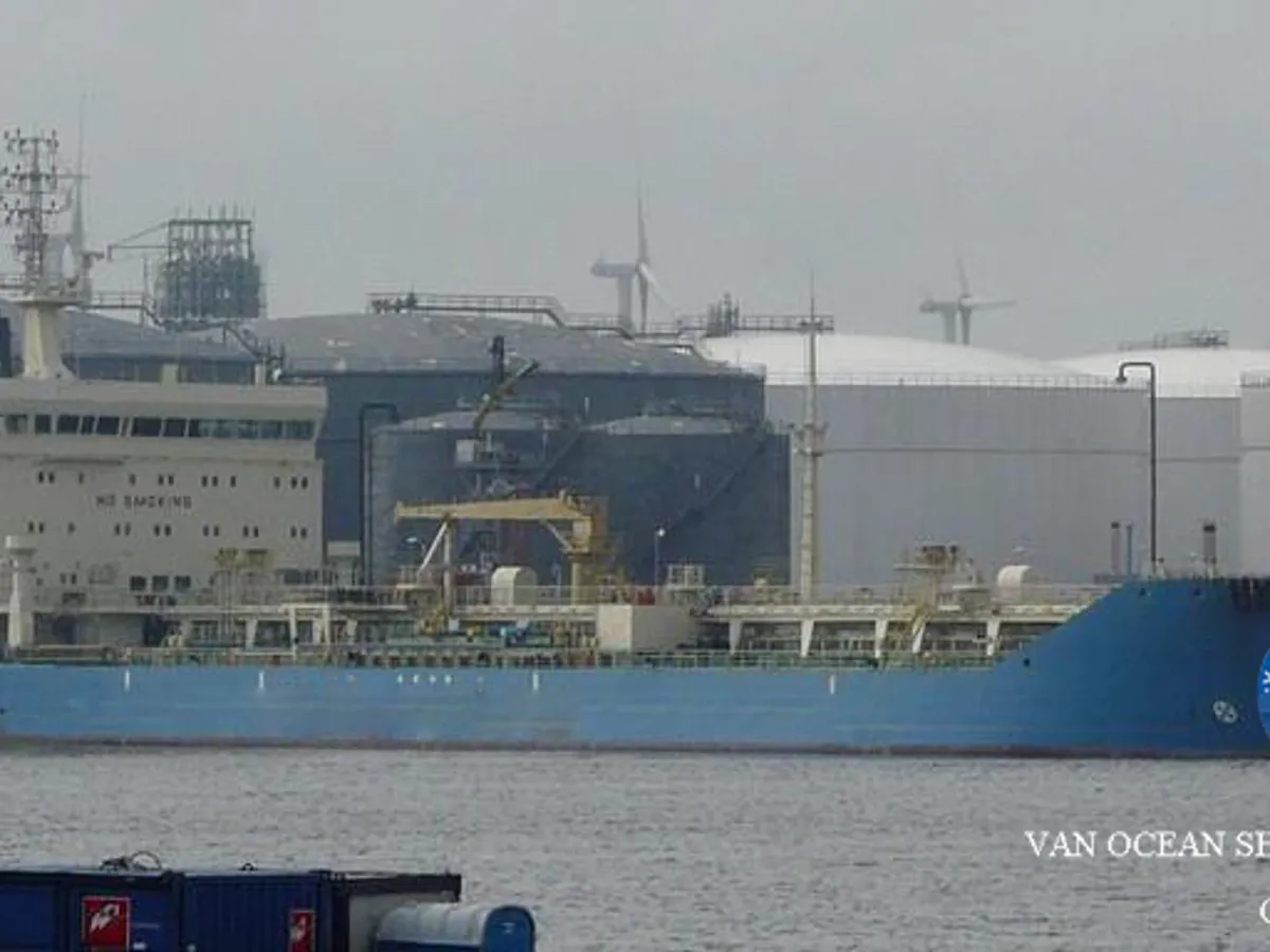 Olie-/chemikaliëntanker te koop