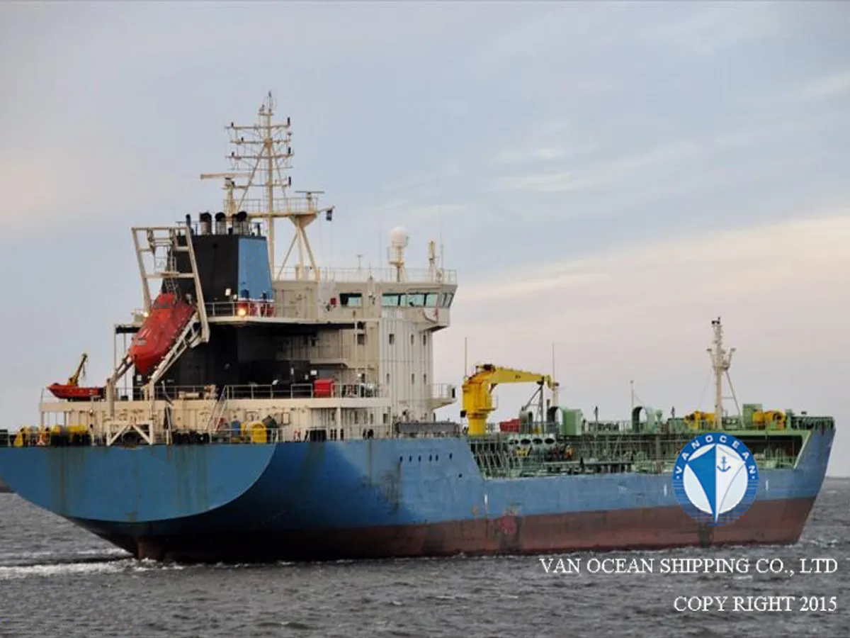 Olie-/chemikaliëntanker te koop