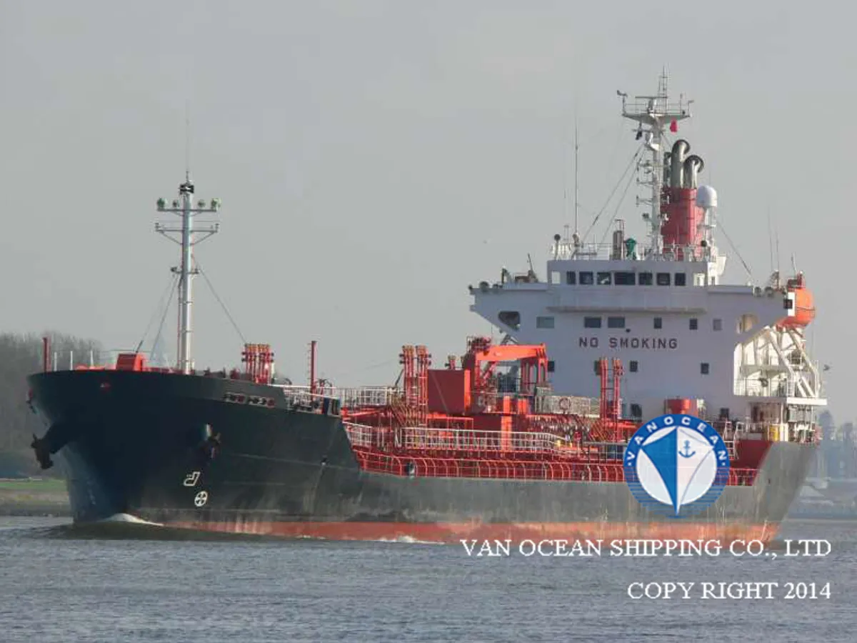 Olie-/chemikaliëntanker te koop