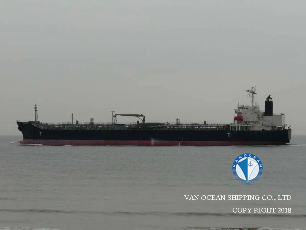 Olie-/chemikaliëntanker te koop