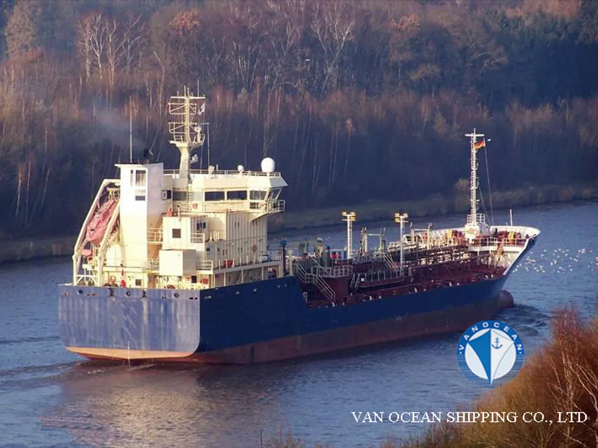 Olie-/chemikaliëntanker te koop