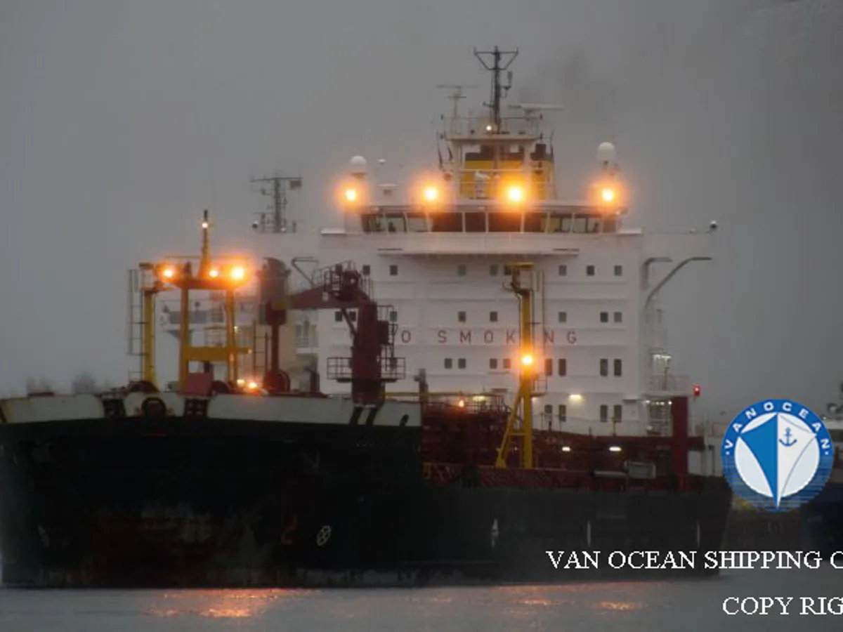 Olie-/chemikaliëntanker te koop