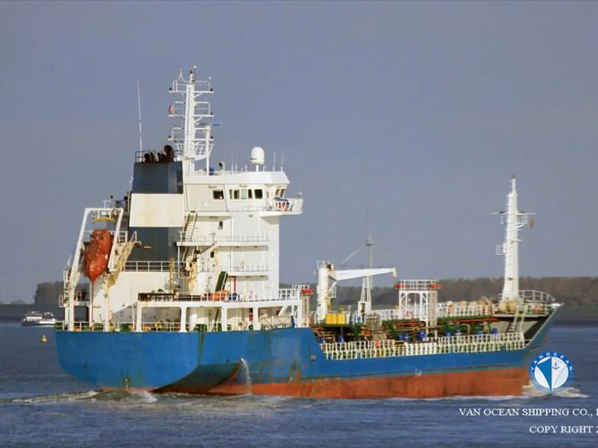 Olie-/chemikaliëntanker te koop