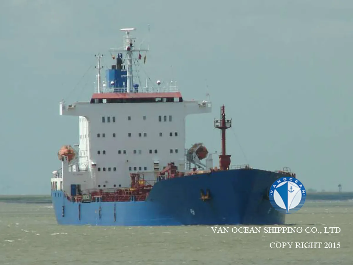 Olie-/chemikaliëntanker te koop