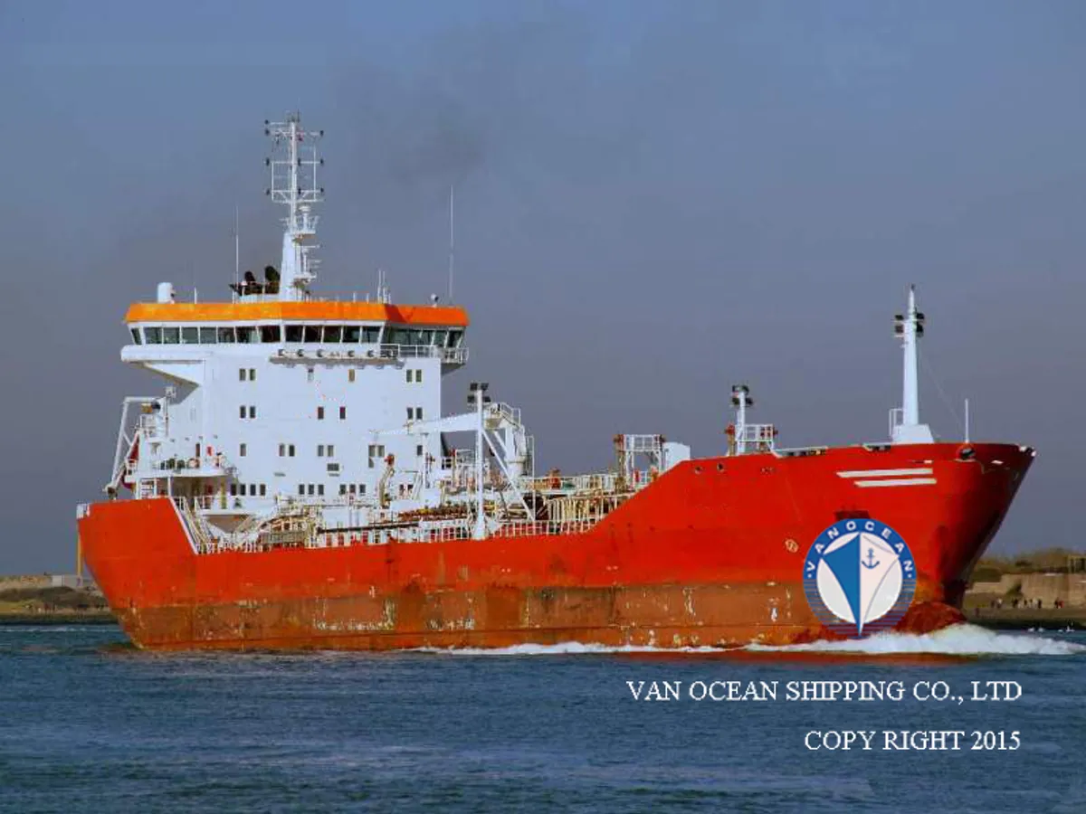 Olie-/chemikaliëntanker te koop