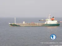 Olie-/chemikaliëntanker te koop