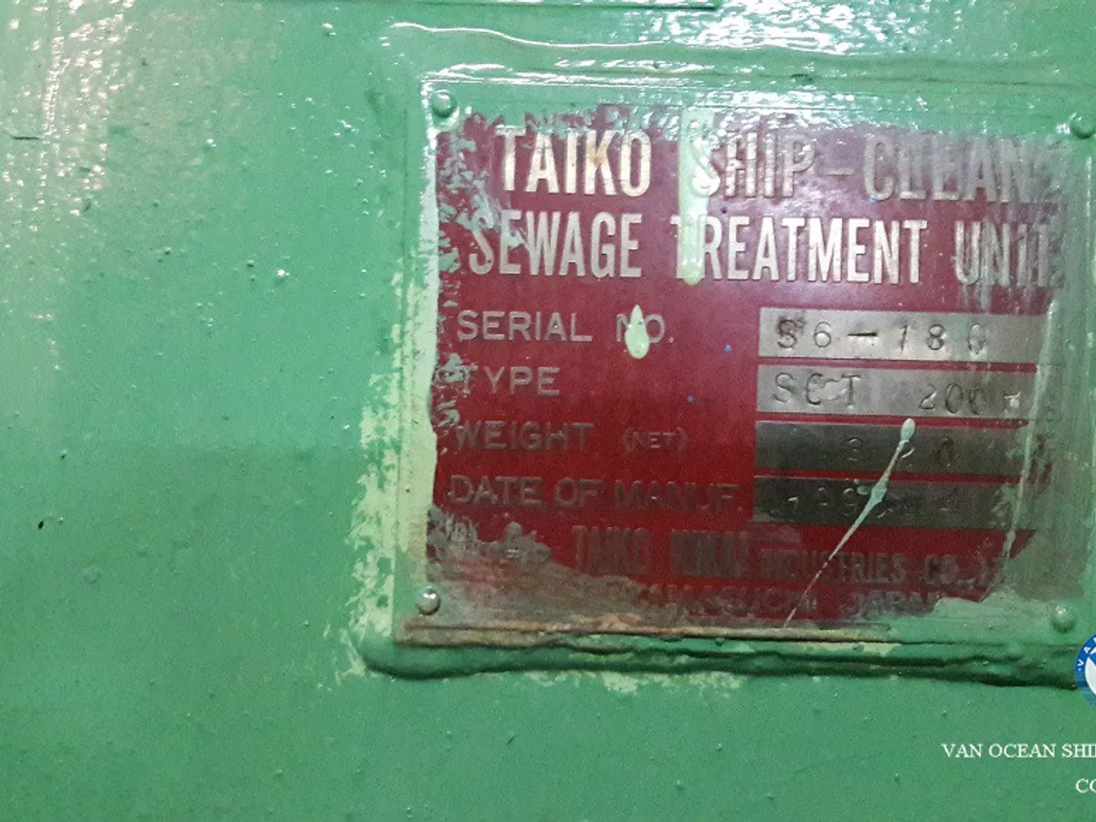 Olie-/chemikaliëntanker te koop