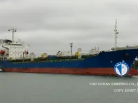 Olie-/chemikaliëntanker te koop