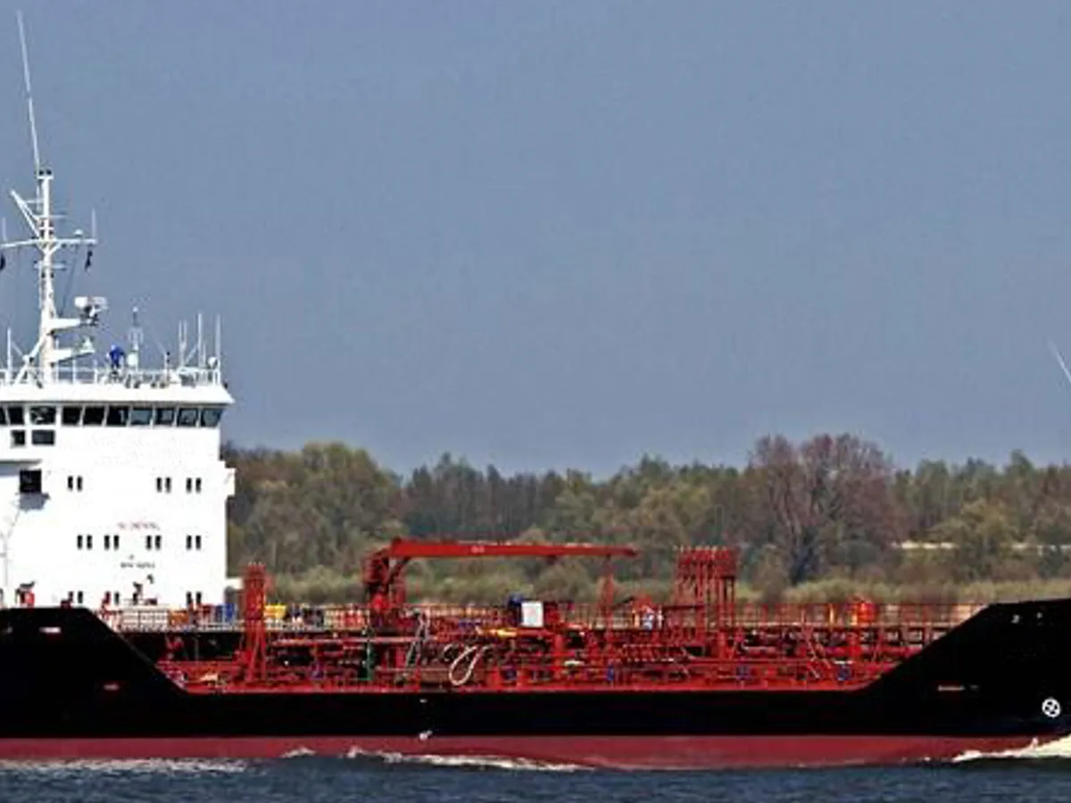 Olie-/chemikaliëntanker te koop