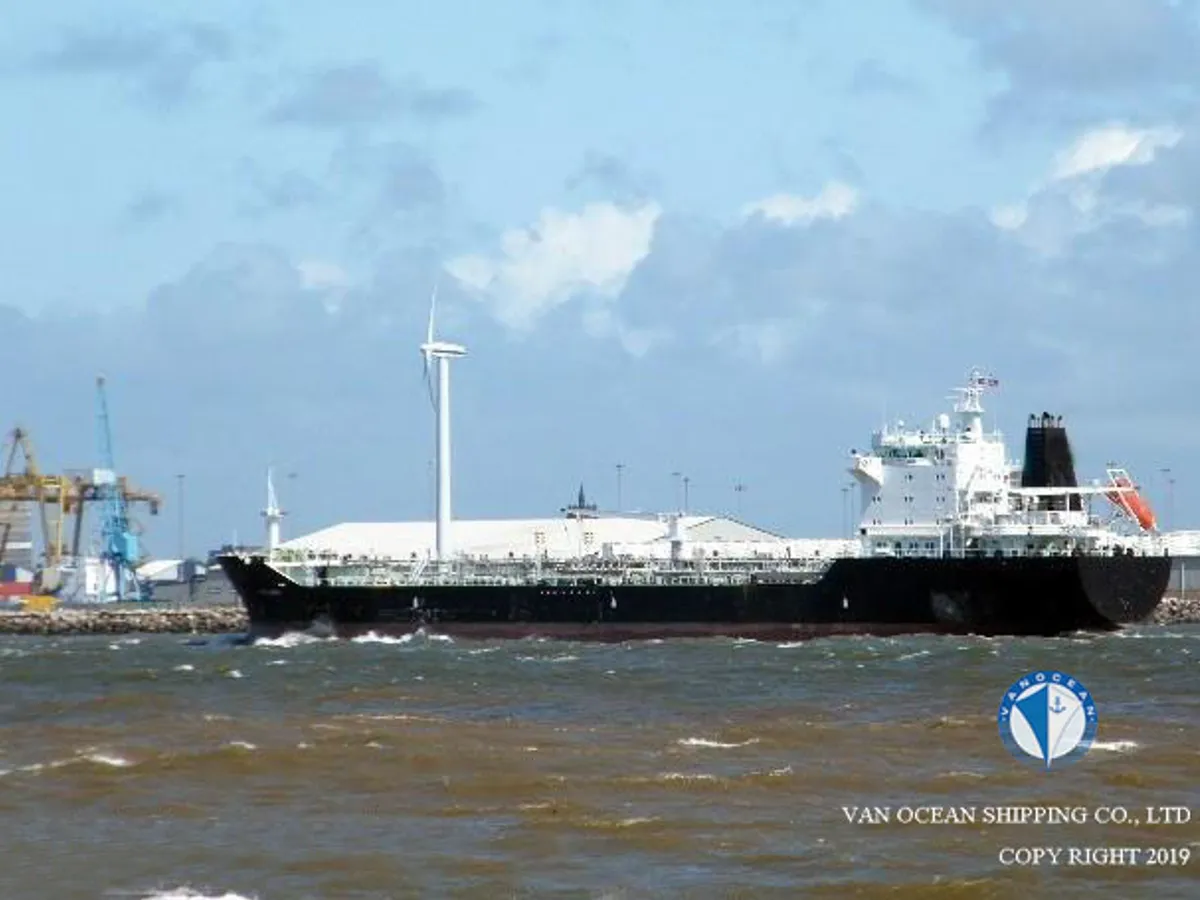 Olie-/chemikaliëntanker te koop