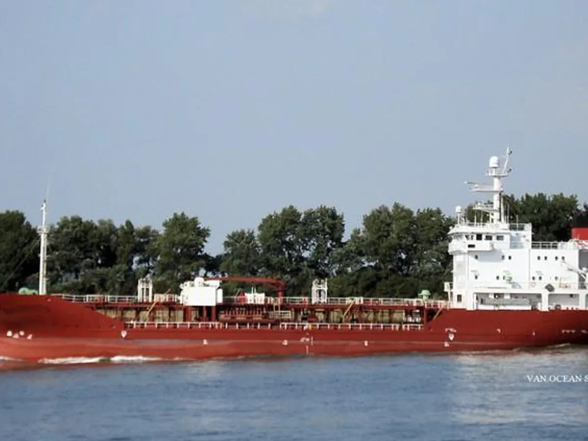 Olie-/chemikaliëntanker te koop