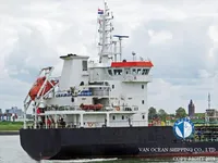 Olie-/chemikaliëntanker te koop