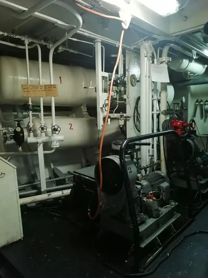 Olie-/chemikaliëntanker te koop