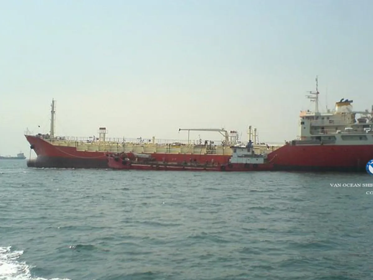 Olie-/chemikaliëntanker te koop