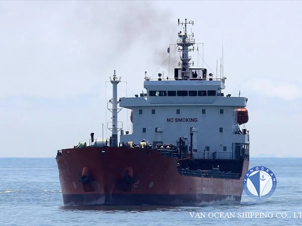 Olie-/chemikaliëntanker te koop