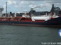 Olie-/chemikaliëntanker te koop