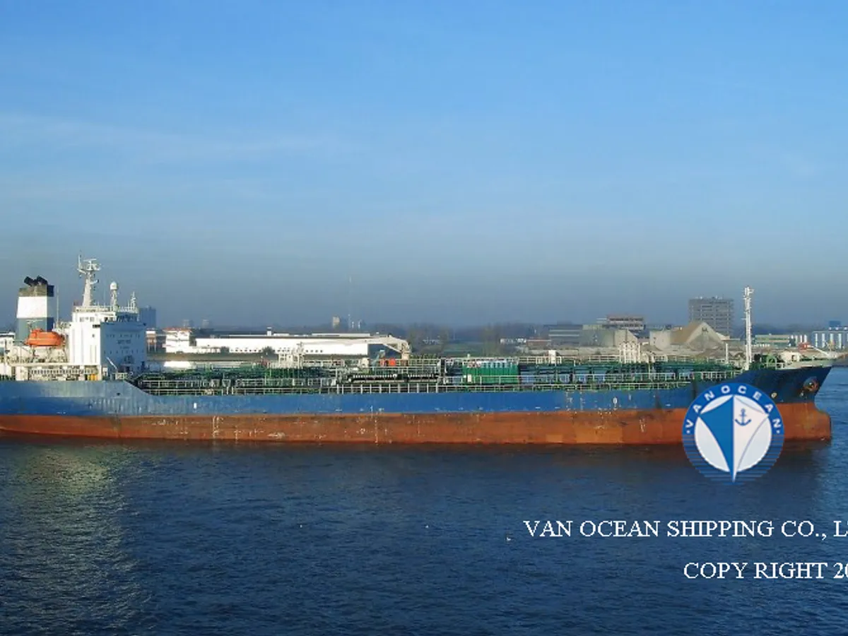 Olie-/chemikaliëntanker te koop