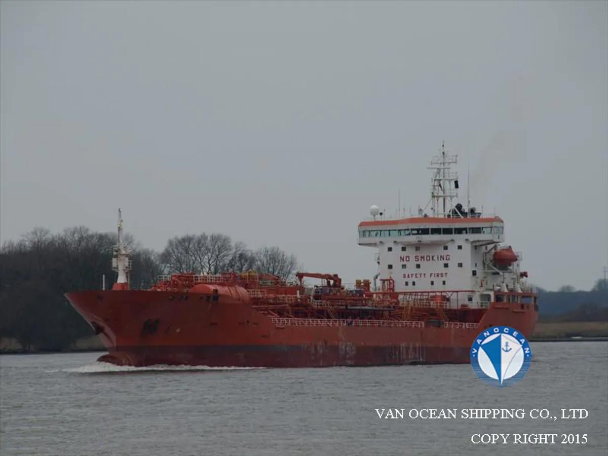 Olie-/chemikaliëntanker te koop