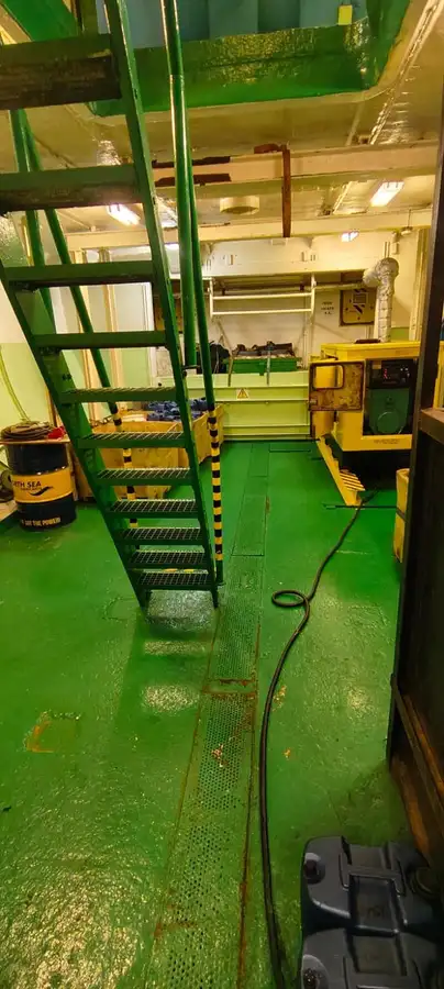 Bevoorradingsschip te koop
