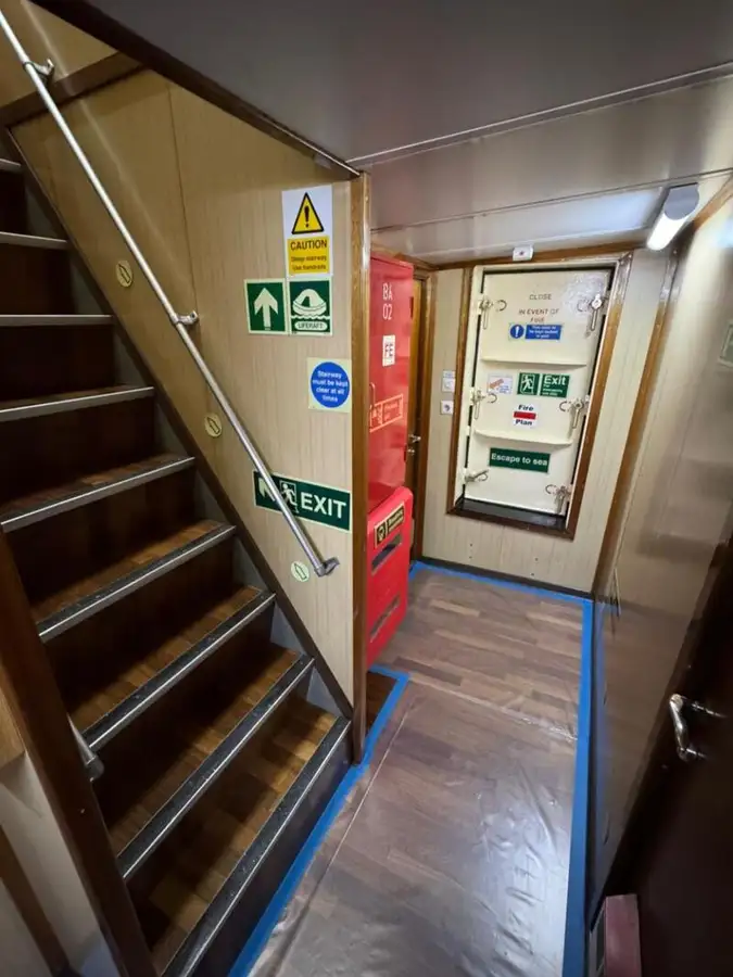 Containerschip te koop
