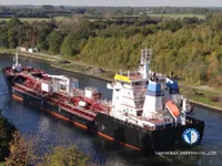 Olie-/chemikaliëntanker te koop