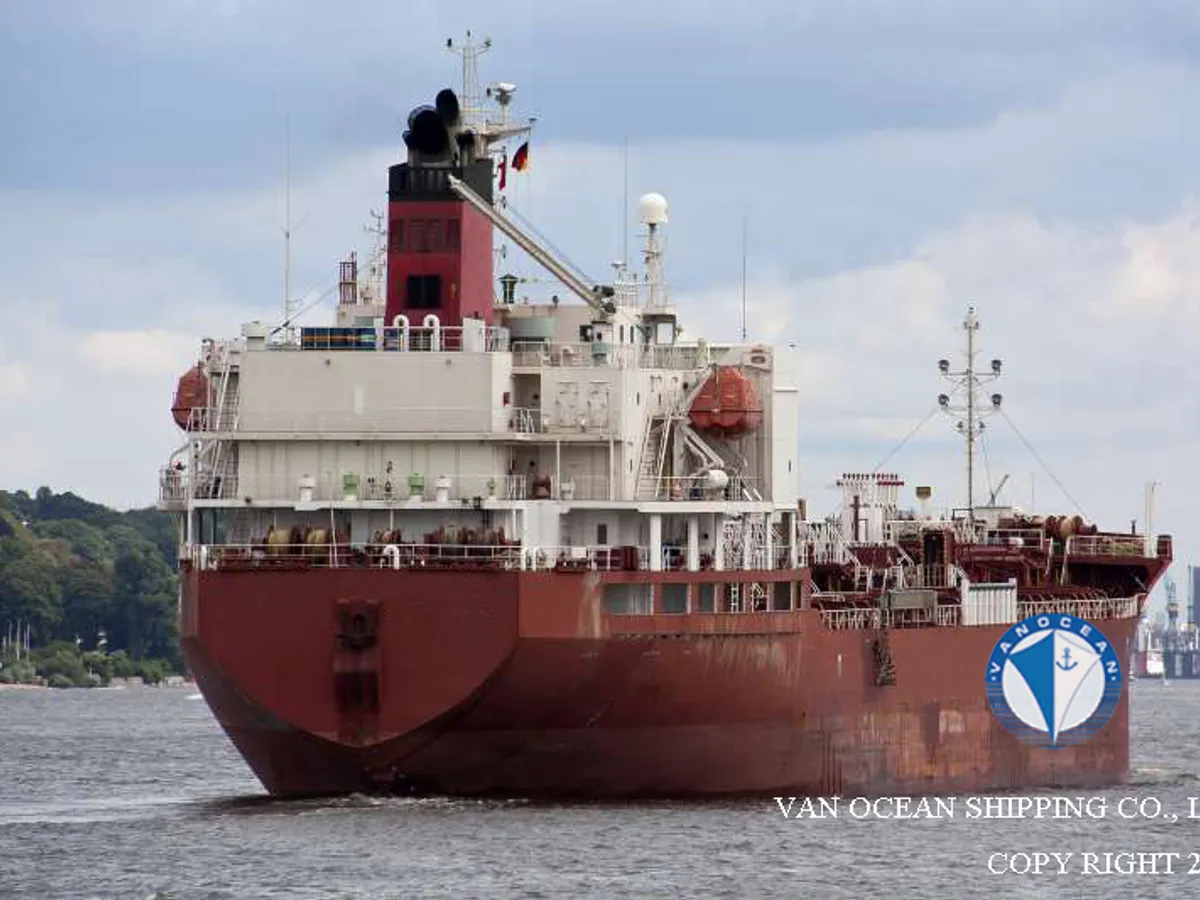 Olie-/chemikaliëntanker te koop