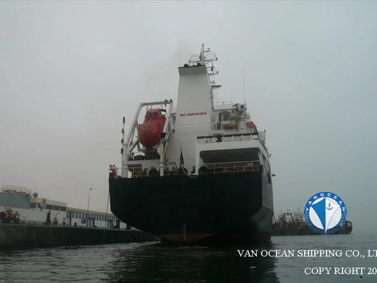 Olie-/chemikaliëntanker te koop
