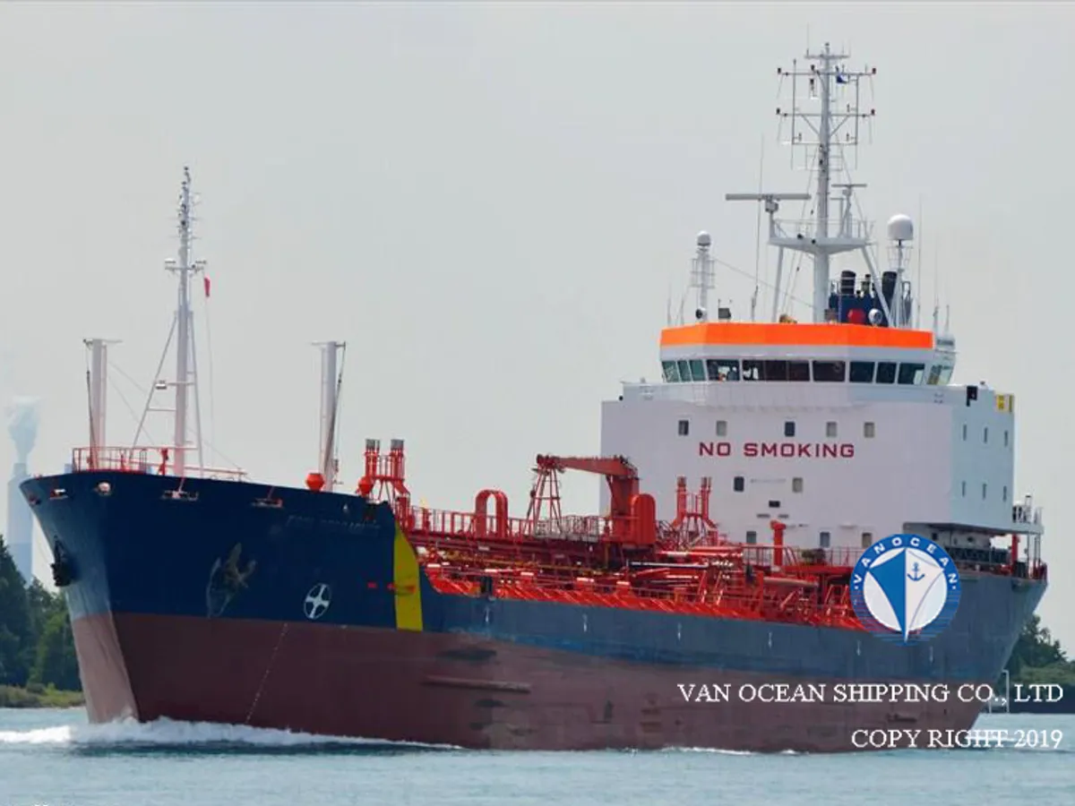 Olie-/chemikaliëntanker te koop