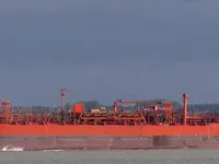 Olie-/chemikaliëntanker te koop