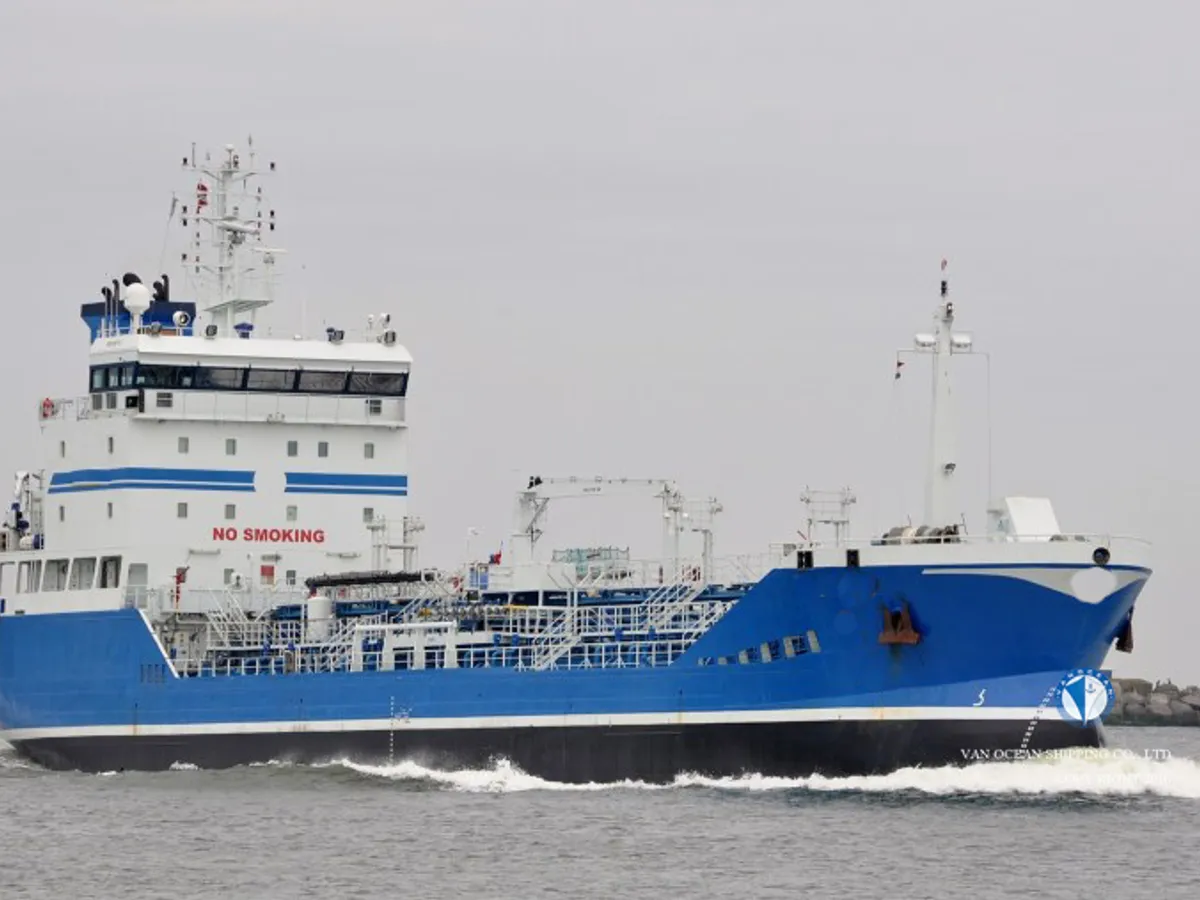 Olie-/chemikaliëntanker te koop