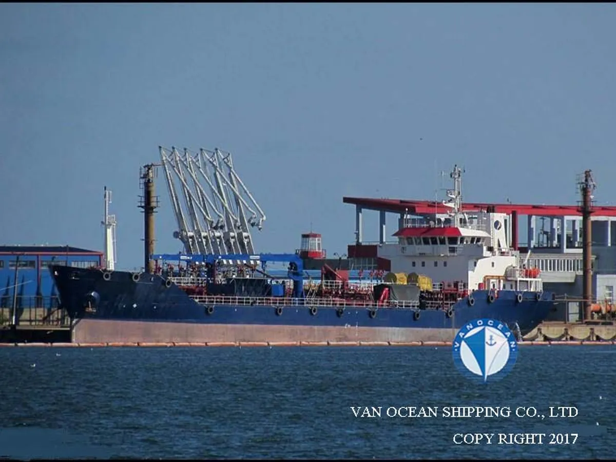 Olie-/chemikaliëntanker te koop