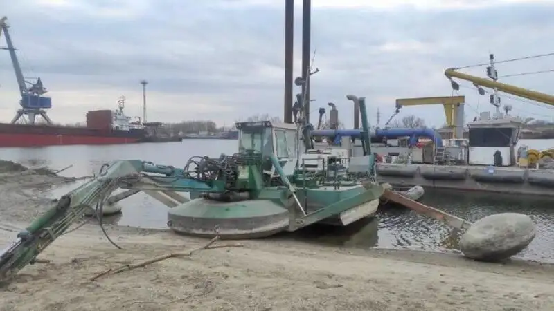 Baggeraarschip te koop