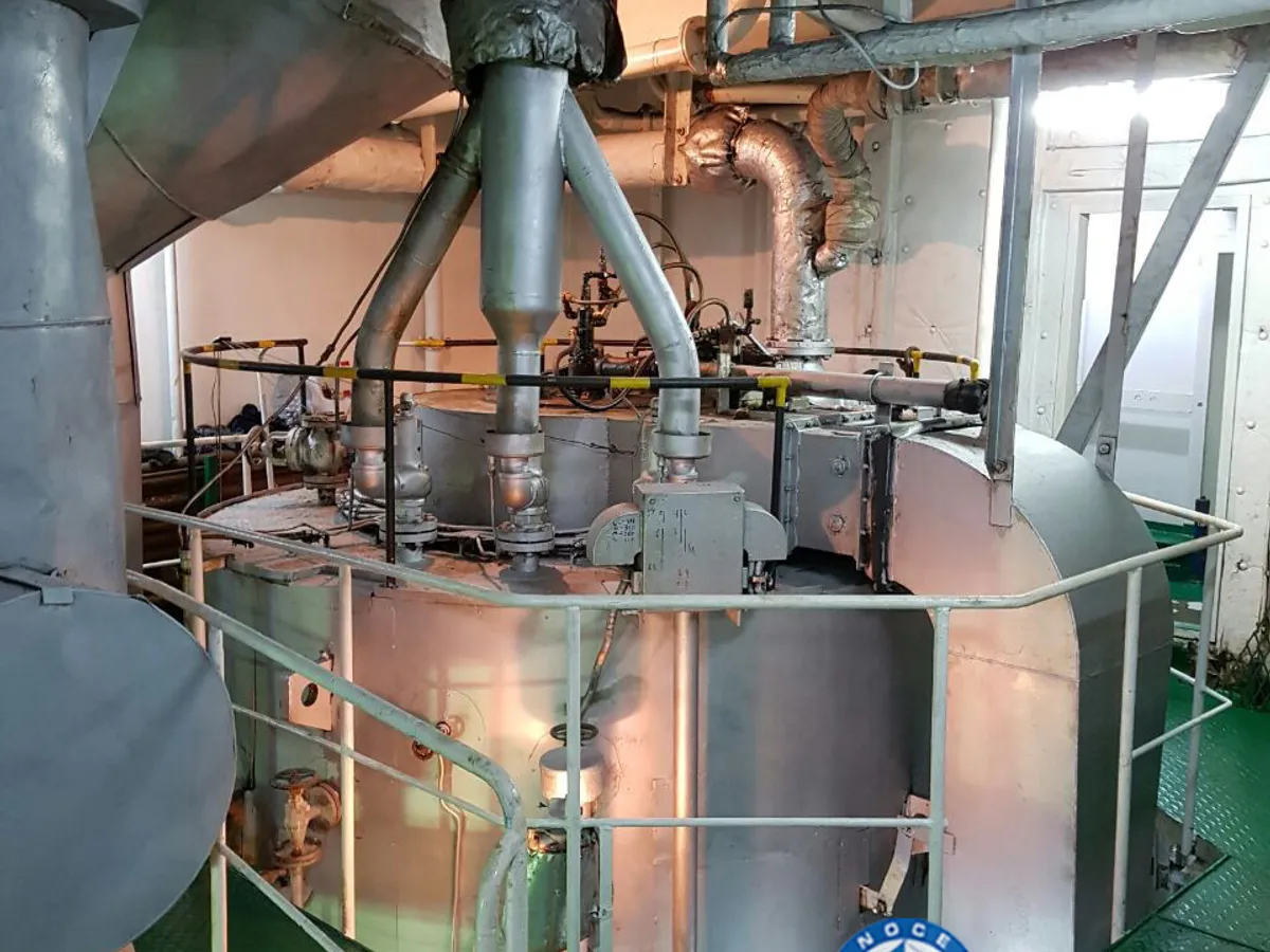 Olie-/chemikaliëntanker te koop
