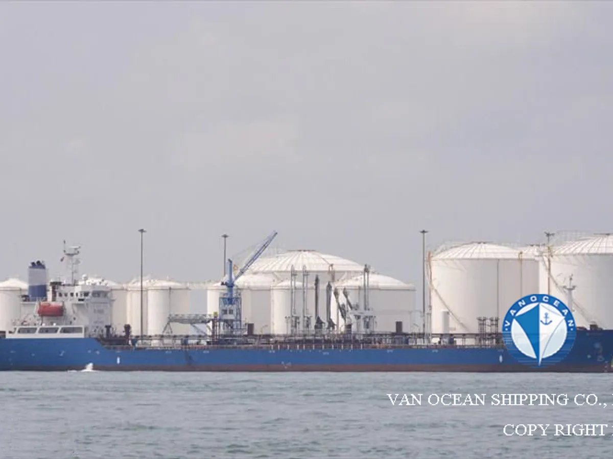 Olie-/chemikaliëntanker te koop