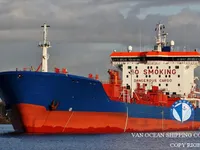 Olie-/chemikaliëntanker te koop