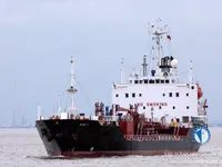 Olie-/chemikaliëntanker te koop