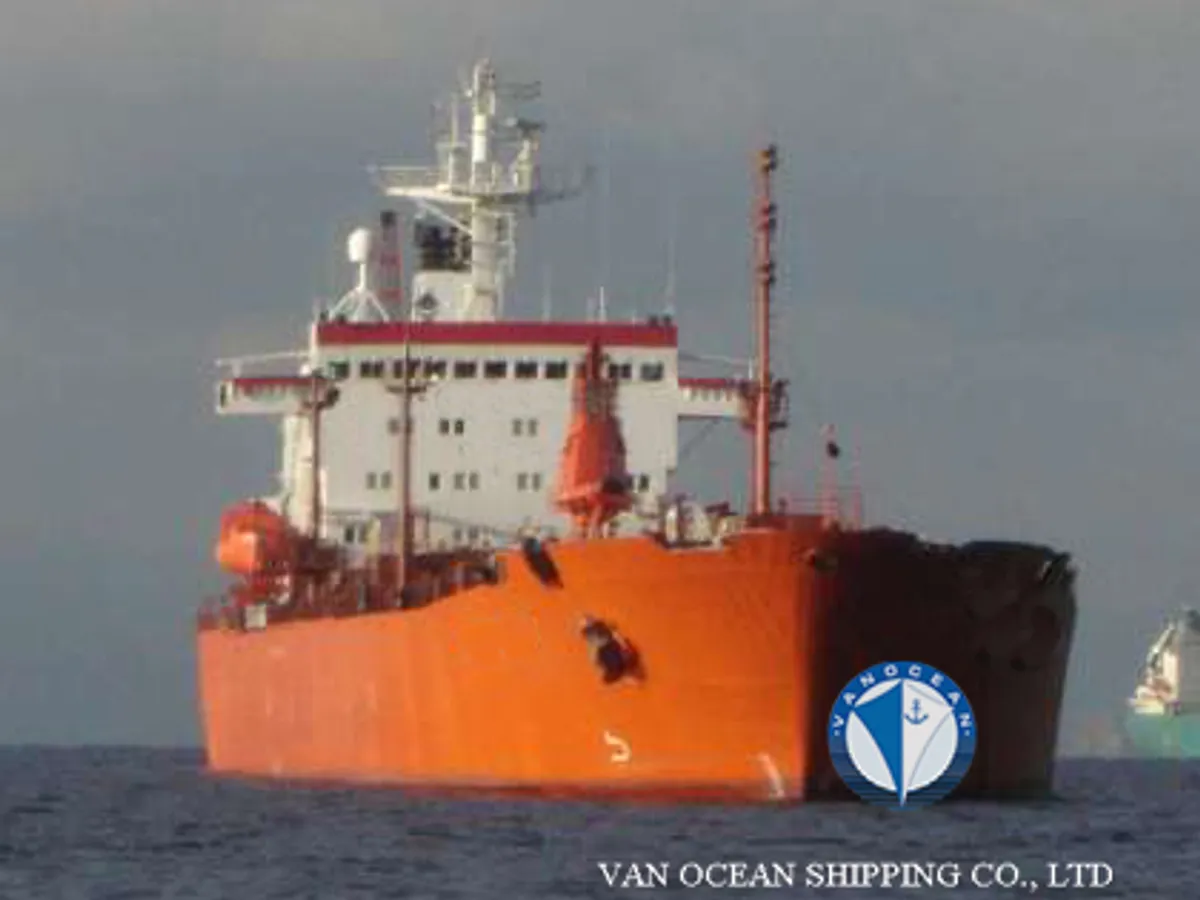 Olie-/chemikaliëntanker te koop