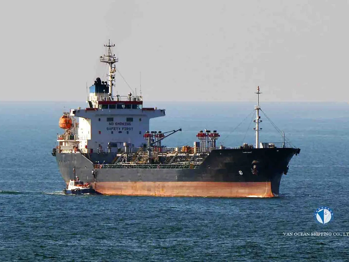 Olie-/chemikaliëntanker te koop