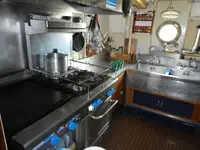 Onderzoeksvaartuig te koop